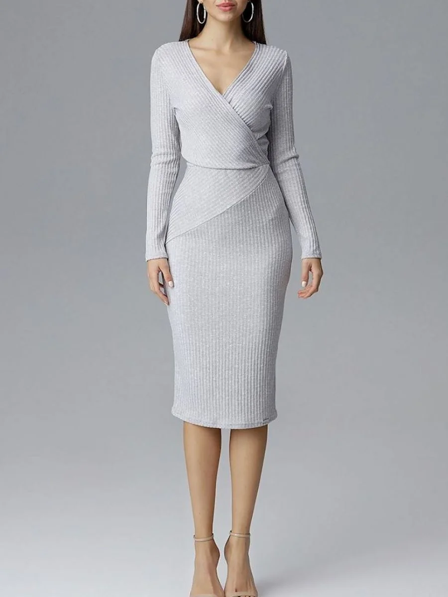 A long-sleeve heather gray knit dress, highlighting the cozy fabric density essential for chic pre-fall transitional midi dresses.